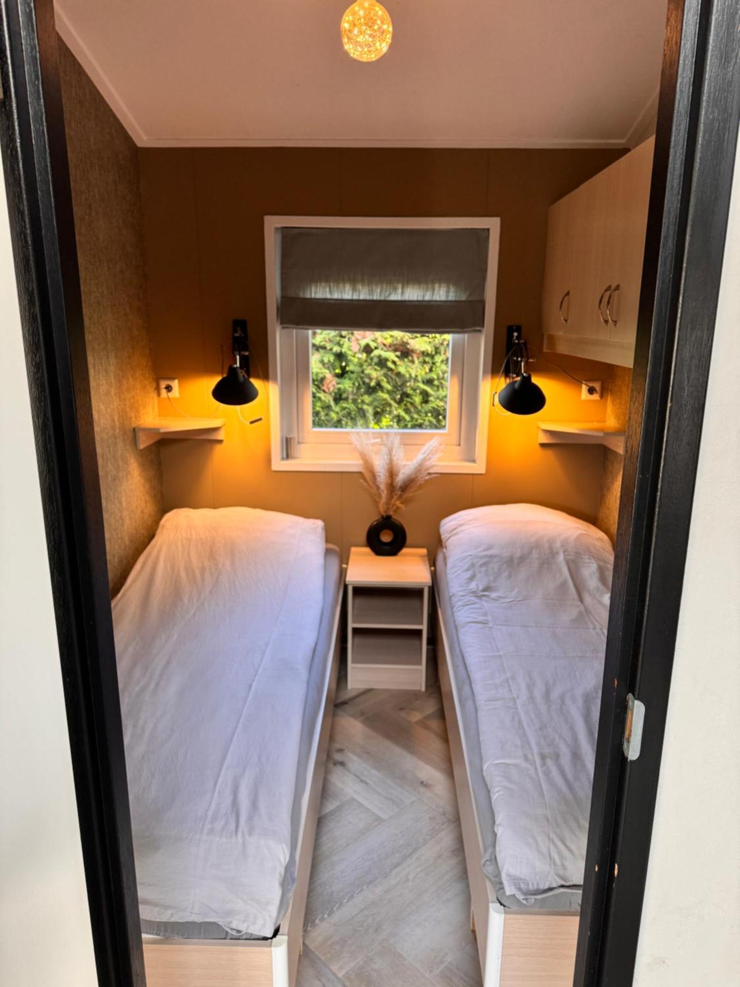 Het Verwende Nest Lodge, Wellness Lodge, Hottub & Sauna ฟัวร์เธาเซอ ภายนอก รูปภาพ